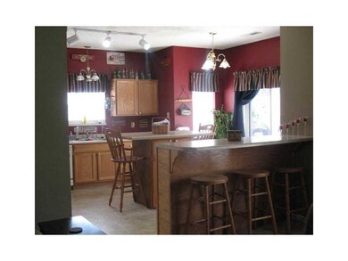 2836 Limber Pine Dr, Whiteland, IN 46184 - photo 7