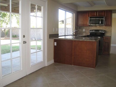 (04) Breakfast Bar