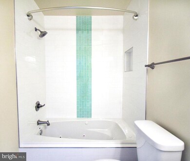 904 Old Walnut St, Capitol Heights, MD 20743 - photo 6