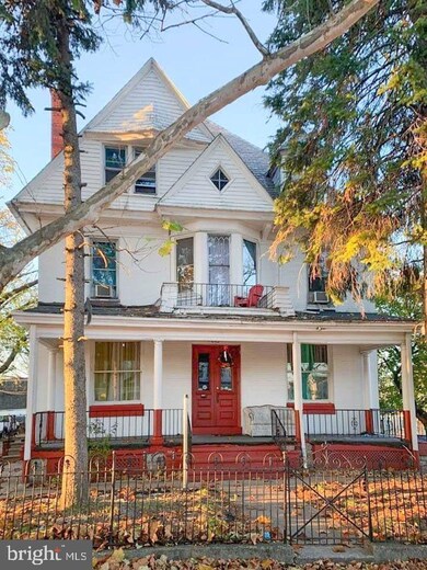 445 W Oley St, Reading, PA 19601 - photo 2