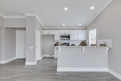 NEW MODERN KITCHEN