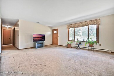 123 Jodi Dr, Stroudsburg, PA 18360 - photo 7