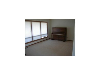 Living Room. Large living room.  All rooms are neu