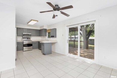 2413 W 60th St, Davenport, IA 52806 - photo 6