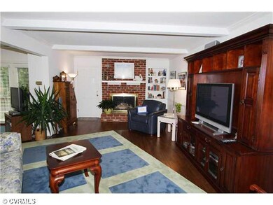 Den/Family/Great Room - Great Flow to the Den