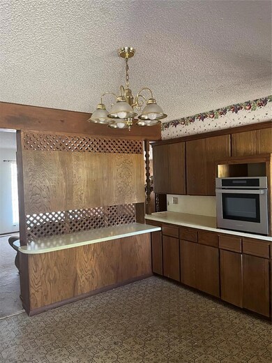 1015 N Midwest Blvd, Guthrie, OK 73044 - photo 7