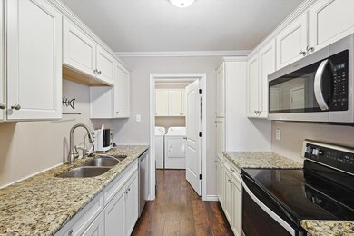 608 Timberline Dr, Hurst, TX 76053 - photo 4