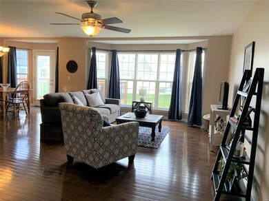 6847 Hampshire Ct, Maryville, IL 62062 - photo 3