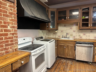 502 S Okmulgee Ave, Okmulgee, OK 74447 - photo 7