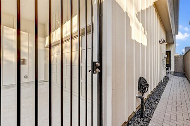 1602 Northwood St, Houston, TX 77009 - photo 2