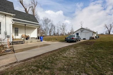 1010 19th St SE, Cedar Rapids, IA 52403 - photo 3