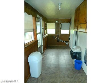 Screened Porch. (not included in heated sq. ftg)