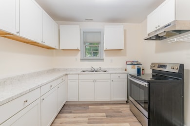 1018 Bridge St, Columbia, TN 38401 - photo 7