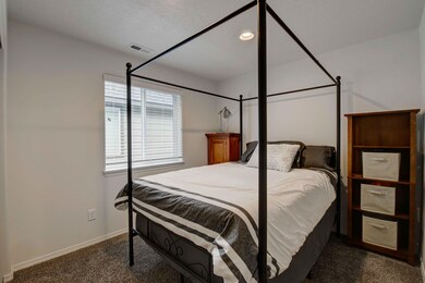 948 N Trinity Way-11