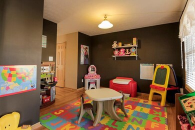 10205 Red Clover Ct, Louisville, KY 40228 - photo 4