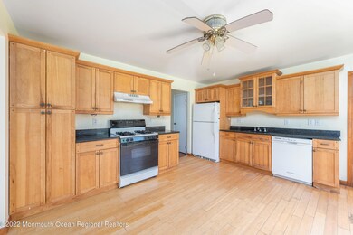 408 Middle Ln, Howell, NJ 07731 - photo 6