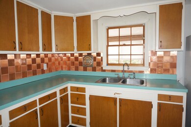 Kitchen 5