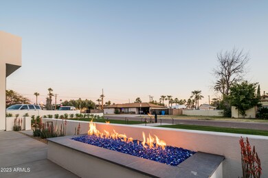 Font Patio/Fire Pit