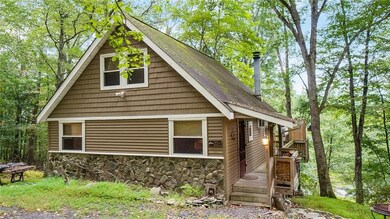 2124 Meadow Lark Cir, Bushkill, PA 18324 - photo 4