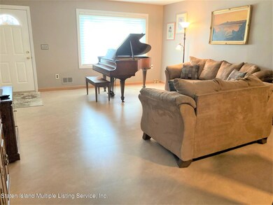 23 Ivy Ct, Staten Island, NY 10309 - photo 4