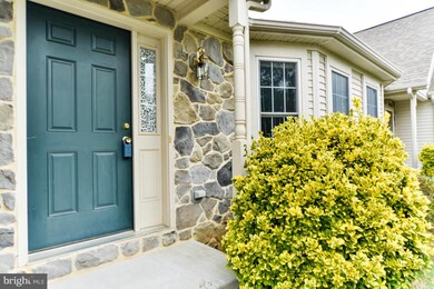 3458 Green Leaf Dr, Mount Joy, PA 17552 - photo 4