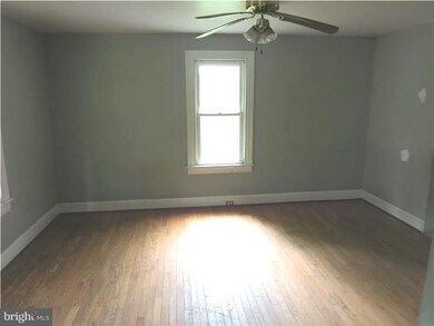 19 E Wood St, Paulsboro, NJ 08066 - photo 6