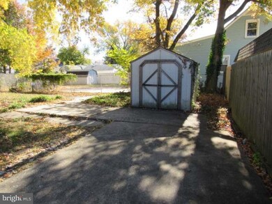 116 Smith Ln, Runnemede, NJ 08078 - photo 2