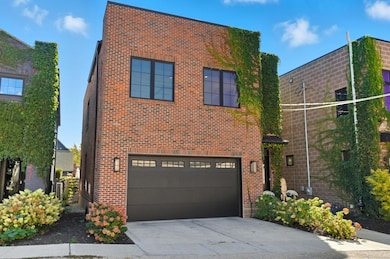 249 E Greenwood Ave, Columbus, OH 43201 - photo 2