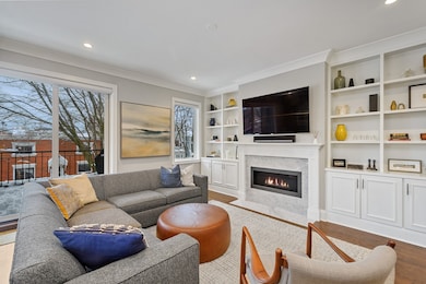 2656 N Wayne Ave unit 2, Chicago, IL 60614 - photo 2