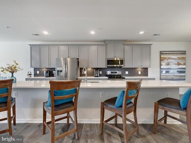 9741 Tealbriar Dr unit 250, Upper Marlboro, MD 20772 - photo 5