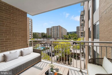 Van Ness North unit 812, Washington, DC 20008 - photo 4