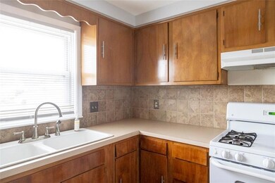 98 Gloucester St unit 2, Providence, RI 02908 - photo 3