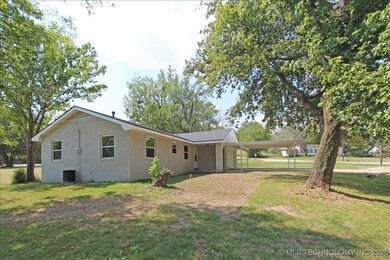 700 4th St, Ramona, OK 74061 - photo 5