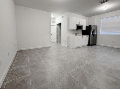 19722 SW 321st St unit B, Homestead, FL 33030 - photo 3