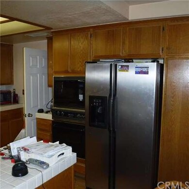 lovely in cabinet separate oven & microwave.