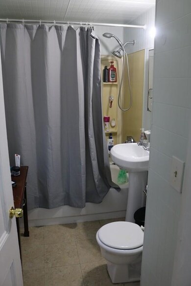 14 Carlton St, Somerville, MA 02143 - photo 5