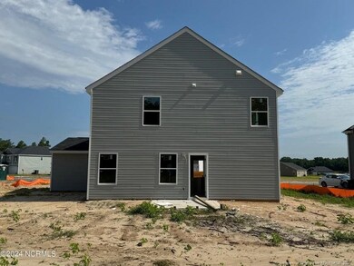 565 Walters Run Dr, Raeford, NC 28376 - photo 2