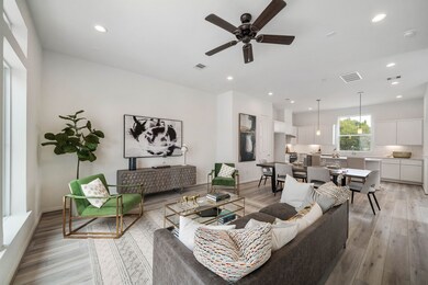 1522 Ojeman Rd unit B, Houston, TX 77055 - photo 2