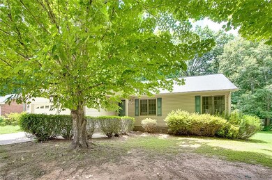 1848 Woodglo Dr, Asheboro, NC 27205 - photo 2