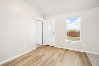 737 Luna Way, Tuttle, OK 73089 - photo 5