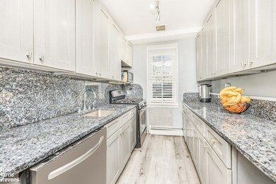 Dogwood Close Townhomes unit B11B14, Bronx, NY 10471 - photo 4