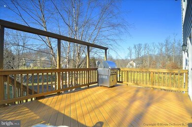 9592 Larkview Ct, Fairfax Station, VA 22039 - photo 4