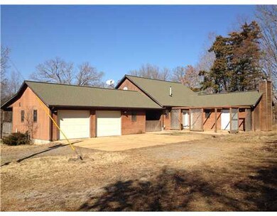 18546 Strickler Rd, West Fork, AR 72774 - photo 3