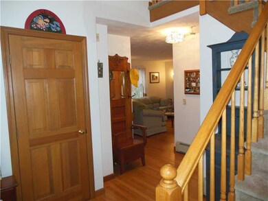 190 Kings Ridge Rd, Wakefield, RI 02879 - photo 4