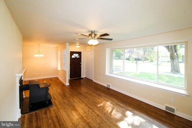 621 Walton St, Lemoyne, PA 17043 - photo 4