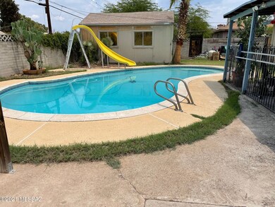 REFRESHING POOLPOOL