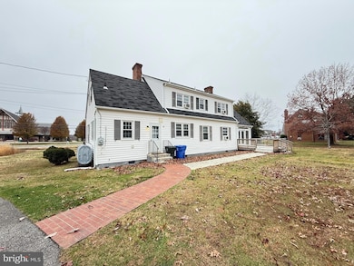 118 Saint Marys Ave, La Plata, MD 20646 - photo 2