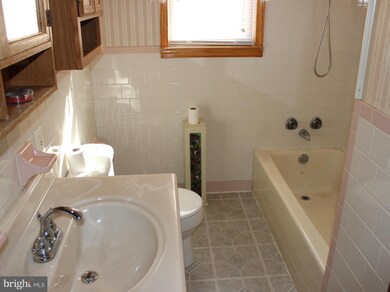 1904 1/2 E Joppa Rd, Parkville, MD 21234 - photo 7