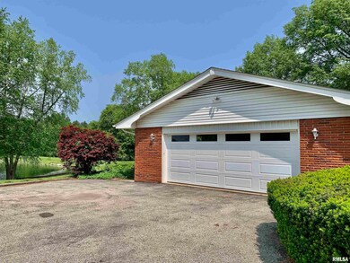 211 Leland Lake Dr, Jacksonville, IL 62650 - photo 6