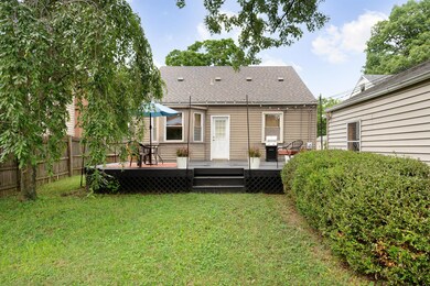 381 Richards-backyard 1